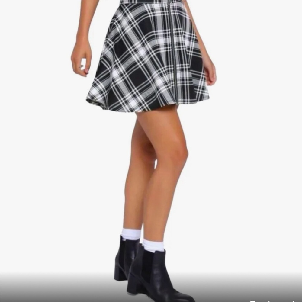 EUC Hot Topic Skater skirt